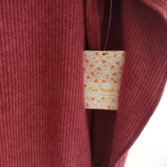 SOLD!WE THE FREE People Main Squeeze Hacci Sweater - Picture 9 of 11